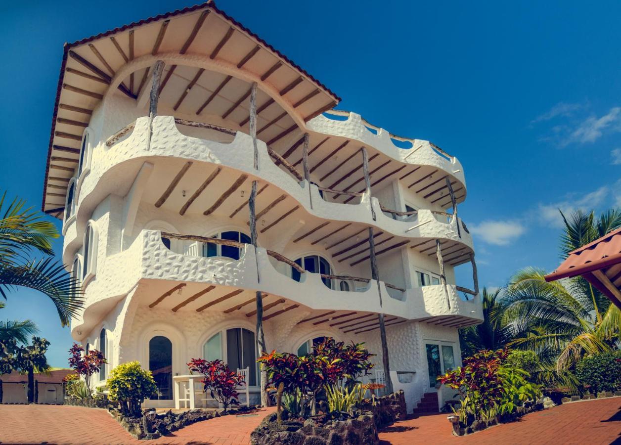 Hotel Angermeyer Waterfront Inn Puerto Ayora  Exterior photo